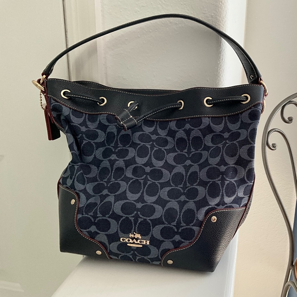 Brand new with tags coach bucket bag.